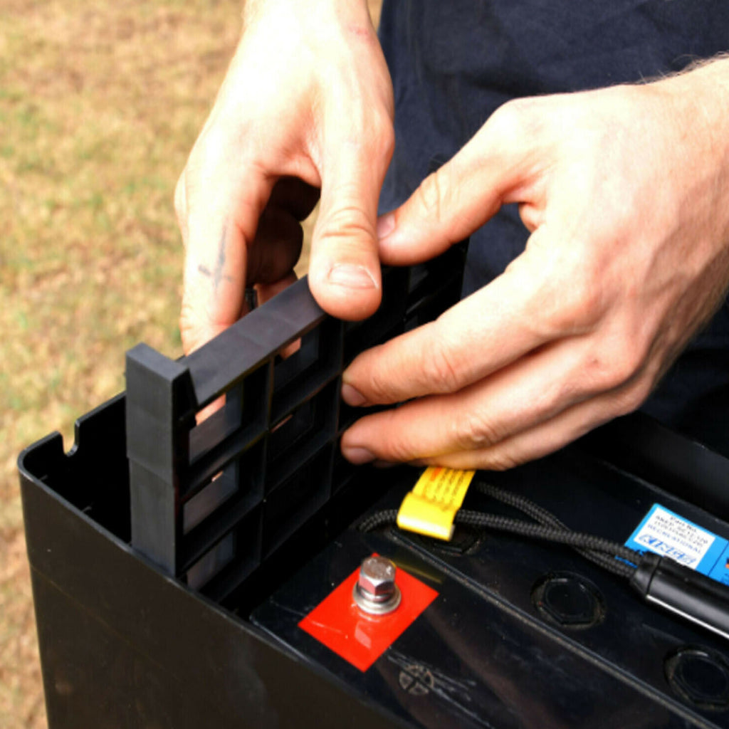 Adventure Kings 12v 138Ah AGM DeepCycle Maxi Battery Box Dual Input C